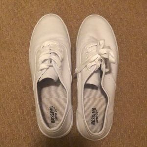 Missimo supply co. White flats tennis shoes